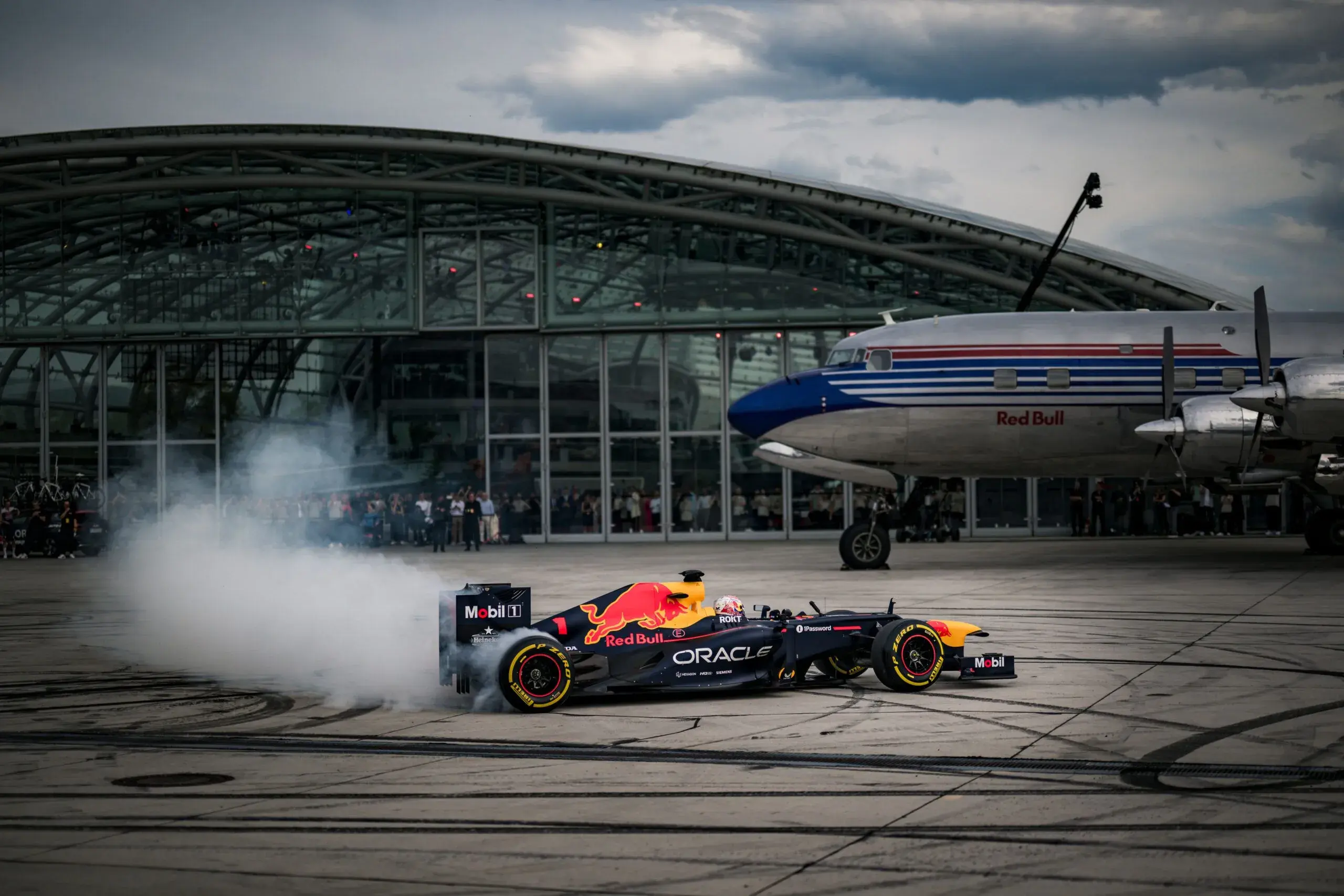 Red Bull F1 car with Max Verstappen struggling